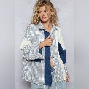 POL Women's Houndstooth Panel Shacket in Sky Cream Multi